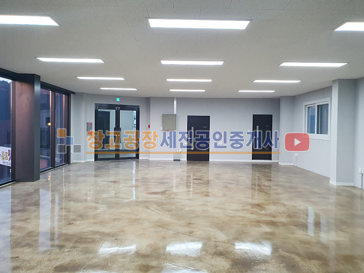 경기 파주시 탄현면 축현리 42평 2층, 2차선 도로접, 도로쪽 전면유리, 1층 편의점 입점, 카페 및 사무실 추천! 월세 매물번호 13951 사진 7