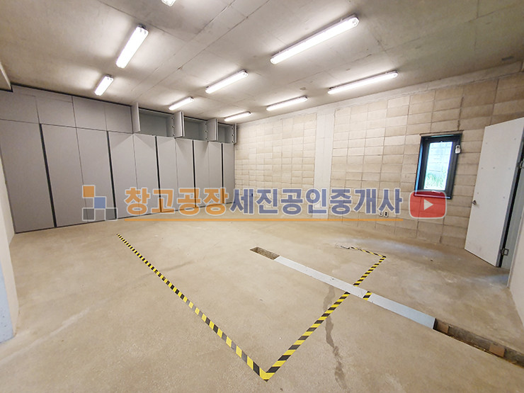 경기 파주시 야동동 총 100평, 건축가가 설계한 예쁜 공장, 2차선 도로접, 하수직관 연결, 카페, 공방, 전시장 추천 월세 매물번호 13548 사진 8