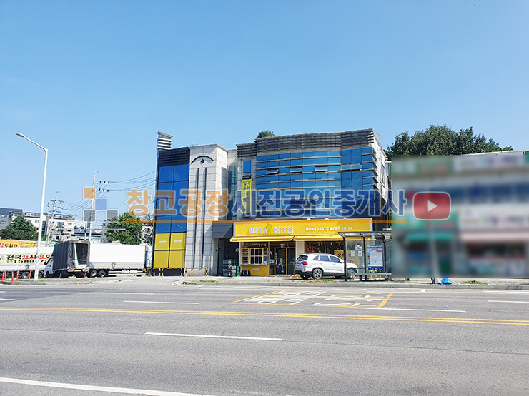 경기 고양일산동구 문봉동 2종 근생건물, 1층 메가커피 임대 중, 4차선 대로 코너 접, 엘레베이터 설치 매매 매물번호 11798 사진 4