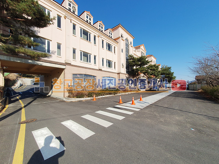 경기 고양일산동구 성석동 유럽풍 예쁜 통건물, 2차선 도로변, 카페 사옥 및 통건물 활용업종 추천! 월세 매물번호 14015 사진 2