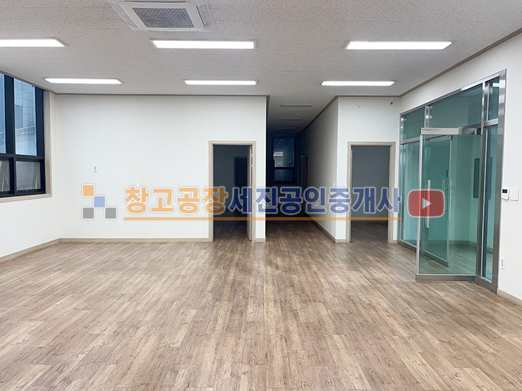 경기 파주시 조리읍 대원리 총 554평, 단독 마당, 화물 엘베 5톤, 사무동 있음, 40피트 원활, 식품 업종 및 사옥형 창고 추천! 월세 매물번호 13492 사진 13