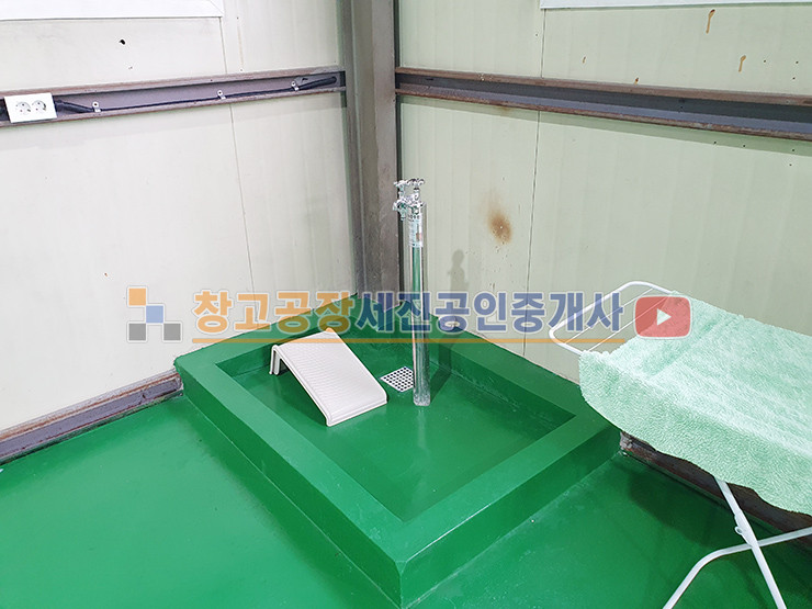 경기 고양일산동구 문봉동 총 120평(60평 2동), 작업동 보관동 분리 활용 굿, 단독 마당, 복층 사무실 및 탕비실 완비 월세 매물번호 13961 사진 8