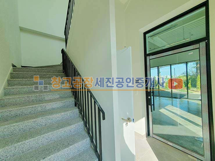 경기 파주시 교하동 총 90평(45평 1,2층) 깨끗하고 예쁜 신축, 2차선 도로접, 공실, 40피트 가능 월세 매물번호 14587 사진 11